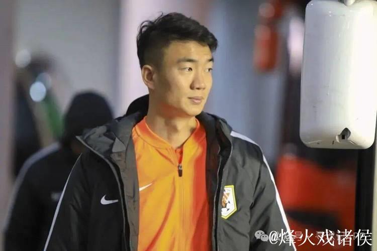 不仁不义不孝具象化！戴琳点赞球迷去世新闻，常年辱骂自己老母亲